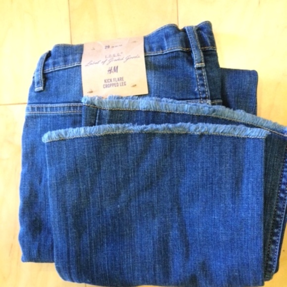 H&M Jeans Kick Flare Cropped Jeans*NEW - Picture 2 of 6